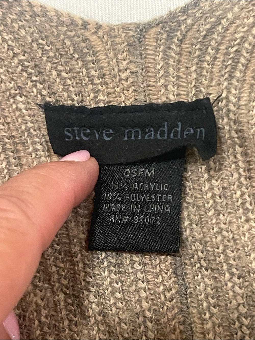 Men Sweater Subcategory Identification - Picture 2 of 3